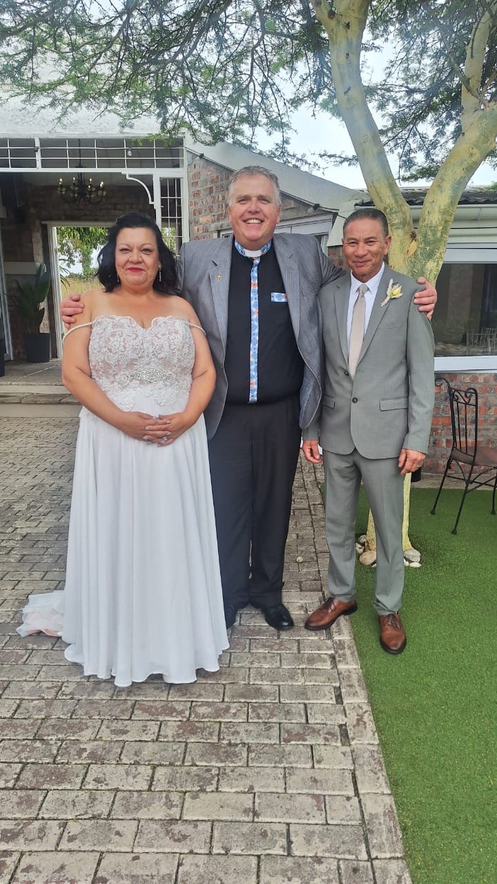 Wedding ceremony by Dr. Gerrit Rademeyer in Blue Downs